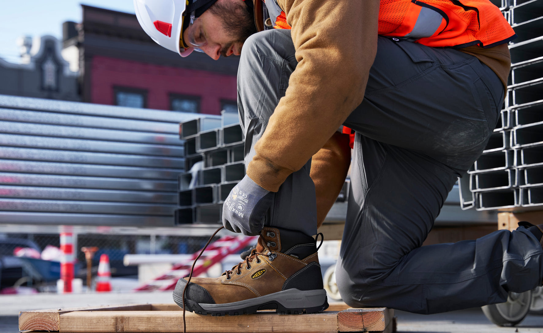 Men's Evanston 6 Insulated Waterproof Boot (Carbon Toe) | Bison/Black - Image 7