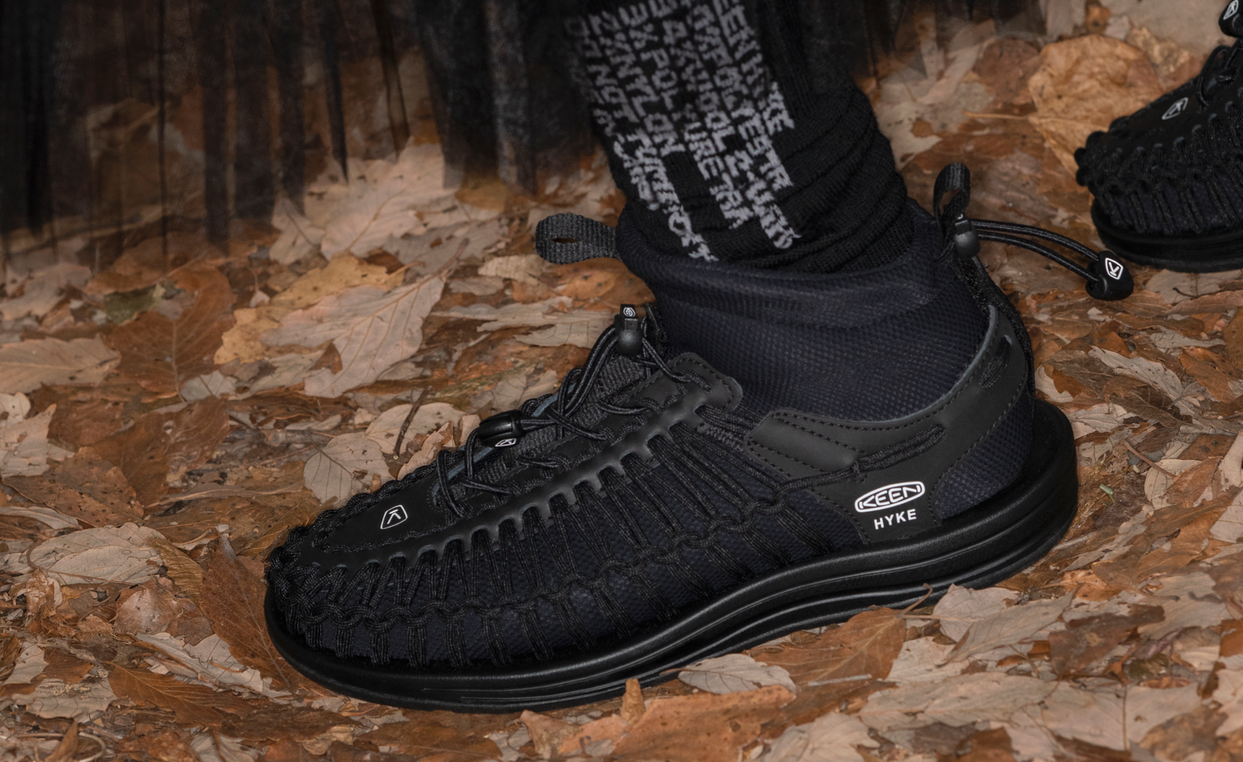 Women's UNEEK High Top x HYKE | HYKE Black - Image 7